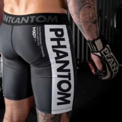 Fightshorts VECTOR Apex - Schwarz -Boxing Bargain Shop Phantom Athletics Fightshorts VECTOR Apex Schwarz Boxen