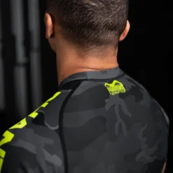 Rashguard EVO Neon 19 Rashguard EVO Neon -Boxing Bargain Shop Phantom Athletics Rashguard Neon Rolling Grappling Action